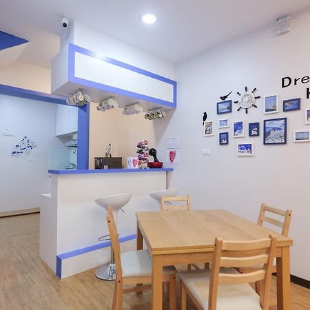Simple Travel Hostel Donggang Bagian luar foto