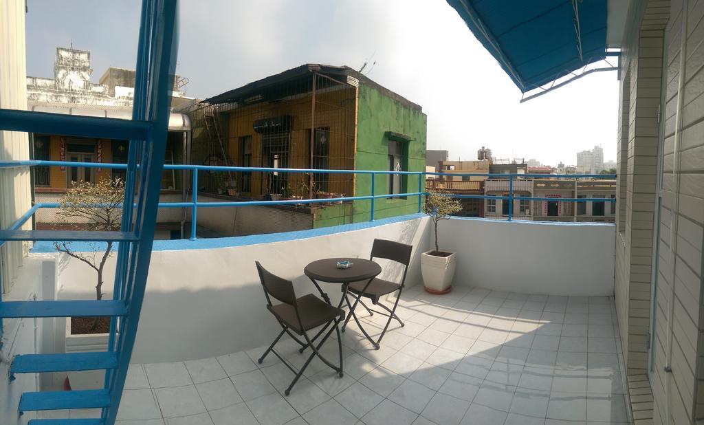 Simple Travel Hostel Donggang Bagian luar foto