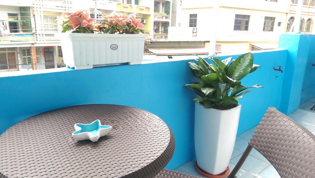 Simple Travel Hostel Donggang Bagian luar foto