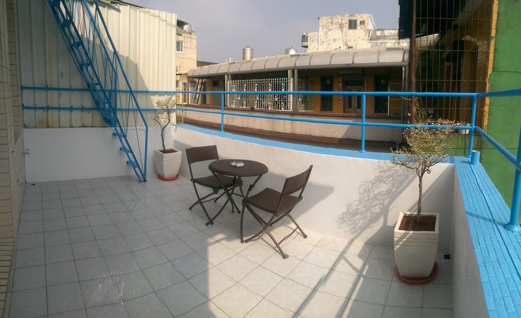Simple Travel Hostel Donggang Bagian luar foto