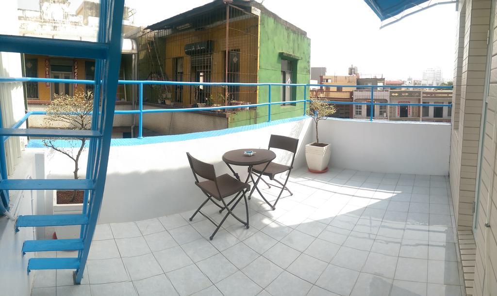 Simple Travel Hostel Donggang Bagian luar foto