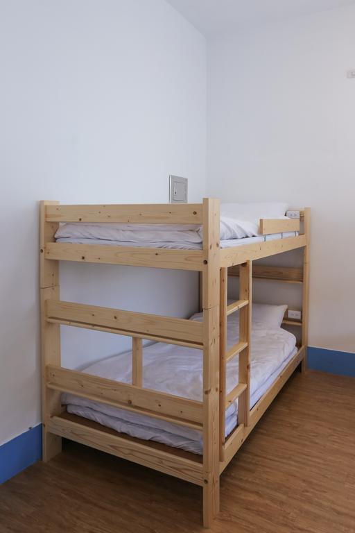 Simple Travel Hostel Donggang Bagian luar foto