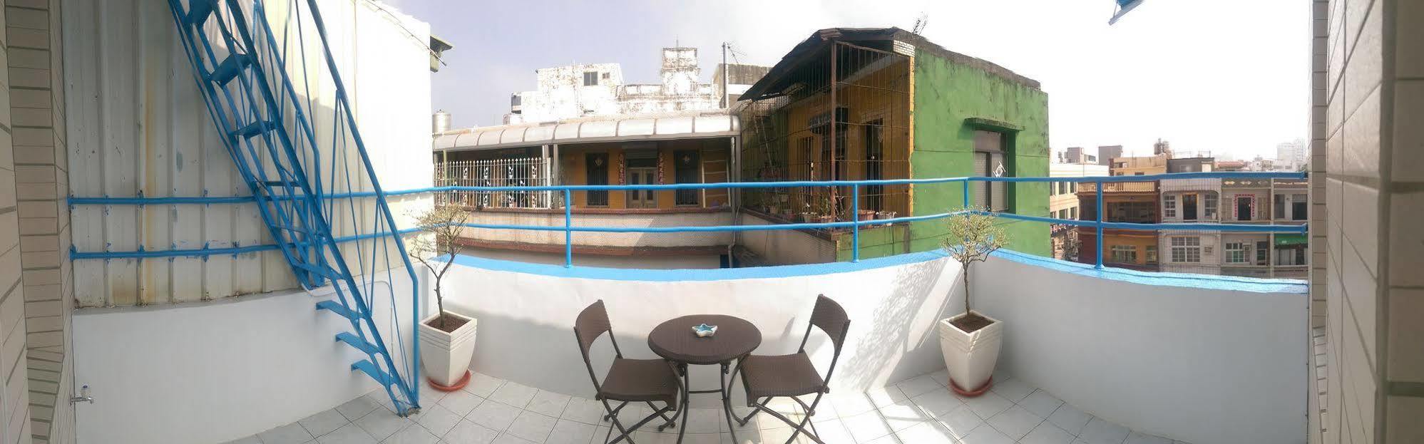 Simple Travel Hostel Donggang Bagian luar foto