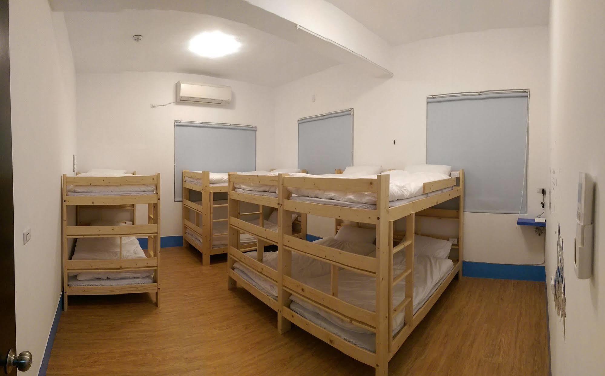Simple Travel Hostel Donggang Bagian luar foto